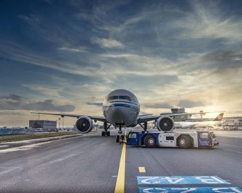 airplane-4974678_1920